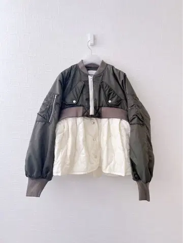 [ OMMO ] PEPLUM QUILTING MA-1 카키 36