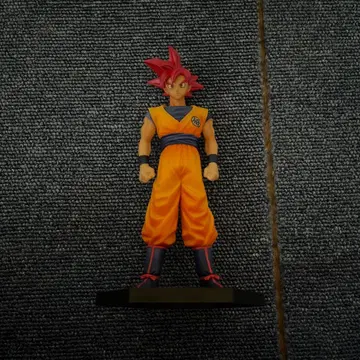 손오공 피규어 붉은 머리 오렌지 의상
