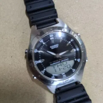 작동품. CASIO EDIFICE. 아날로그 디지털 손목시계 블랙