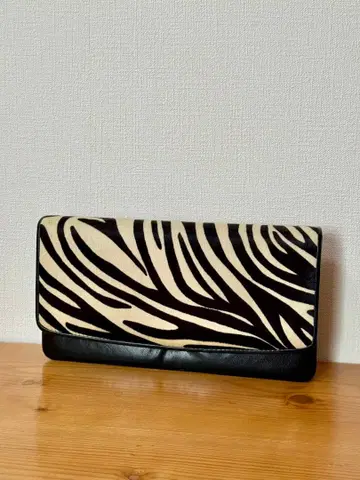 제브라 패턴 클러치백