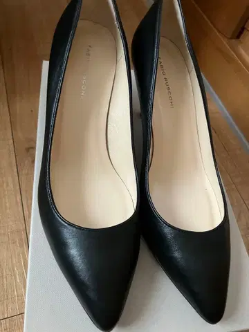 파비오 루스코니 펌프스