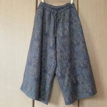 수회 착용 사만사 모스모스 무민 콜라보 나무 무늬 마 혼방 가우초 팬츠