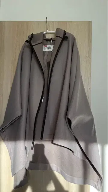 트래디셔널 웨더웨어 | 후드 부착 판초