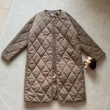 [ 새상품 ] 퀼팅 코트 노카라 코트 베이지 M~L