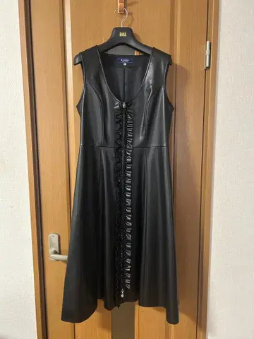 M'S GRACY 블랙 슬리브리스 롱 원피스 40