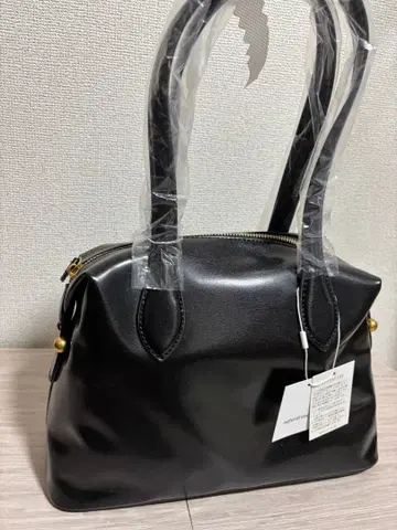 [ 택 포함 새상품 ] [ 완판템 ] 내추럴 꾸뛰르 블랙 핸드백