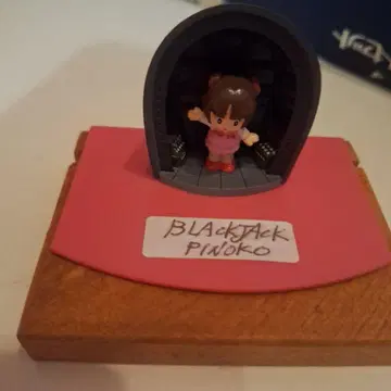 블랙 잭 피노코 피규어