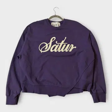 Satur 로고 보라색 맨투맨