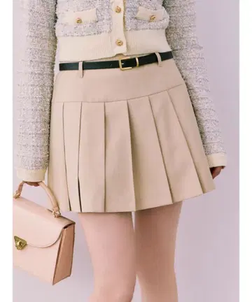 새상품급 릴리 브라운 벨트 포함 절개 플리츠 스카 숏 팬츠 1