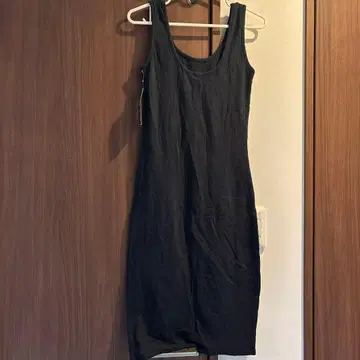 블랙 슬리브리스 티셔츠 원피스 S 사이즈 택 포함