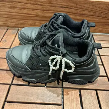 볼륨 밑창 절개 스니커즈 대드 스니커즈