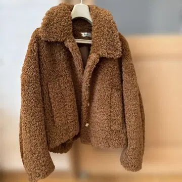 SNIDEL 숏 보아 코트