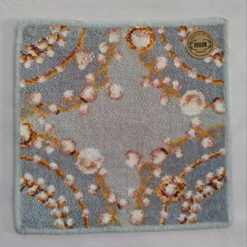 페이러 카두메일 손수건 실버 그레이