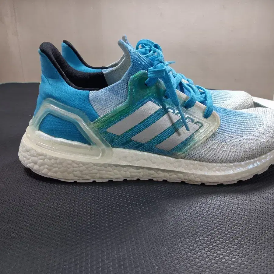 Adidas Ultraboost 20 Sky Blue 260~265mm