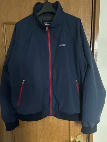 새상품급 patagonia 구형 배기 자켓 네이비 L 사이즈