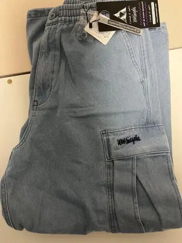 라이트 블루 데님 카고 팬츠