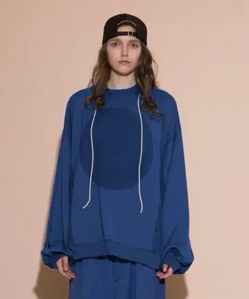 my beautiful landlet CIRCLE SWEATSHIRT