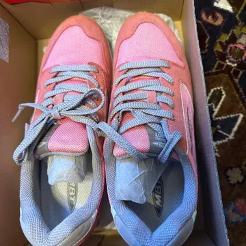 미사용 새상품 MBT 핑크 스니커즈 size 40 25cm