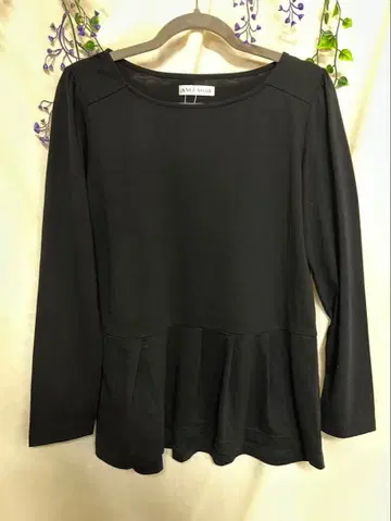 미사용 새상품 ANELA LUX 아네라럭스 플리츠 풀오버 상의