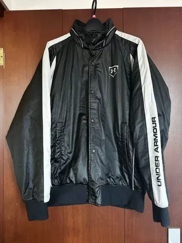 UNDER ARMOUR 충전솜 점퍼 L 사이즈