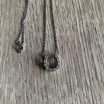 말굽형 지르코니아 목걸이