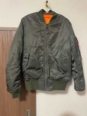 [ 정가 4만 원 정도 ] [ 레어 ] MA-1 플라이트 자켓 올리브