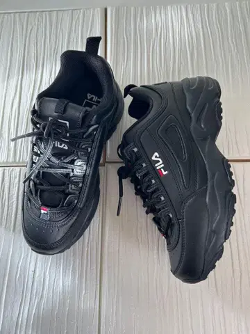 새상품급 FILA 휠라 디스럽터 통굽 스니커즈 23.5cm 블랙