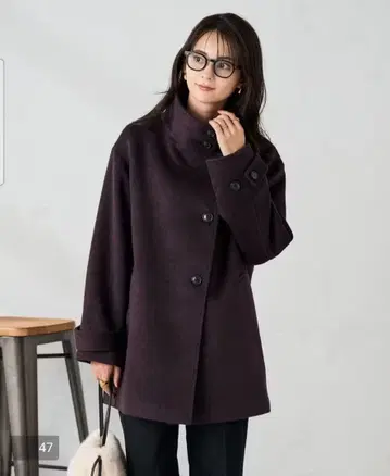 미사용 새상품 스탠드 카라 미디 코트 아베베 a.v.v