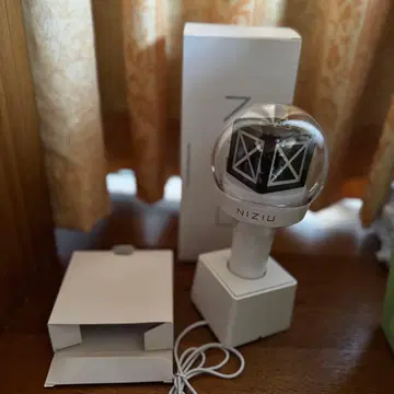 NiziU OFFICIAL LIGHT STICK