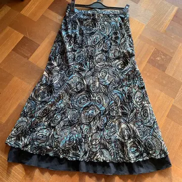 [ SOEN ] 파랑과 블랙, 베이지의 멋진 플레어 스커트 42호