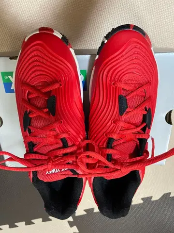 YONEX 테니스화 레드