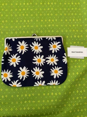 마리메꼬 가마구치 파우치