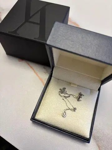 반돔 아오야마 플라티나 목걸이 다이아몬드