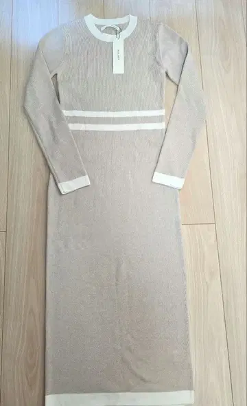 택 포함 새상품 ROYAL PARTY 라인 타이트 니트 원피스