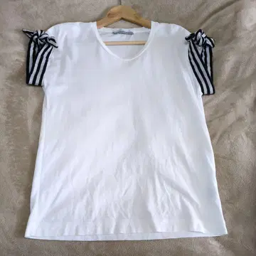 BORDERS & BALCONY 스트라이프 리본 T셔츠