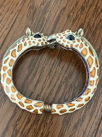 케네스 제이 레인 기린 디자인 뱅글