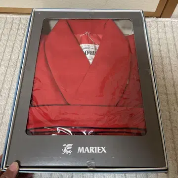 [ 새상품 ] MARTEK 레드 가운 울 모 L 사이즈