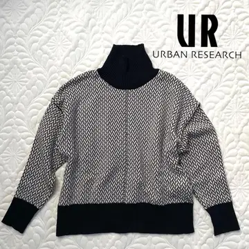 어반 리서치 헤링본 니트 터틀넥 블랙 x 베이지