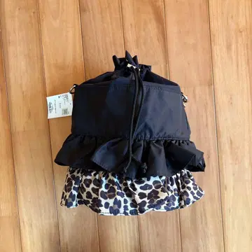 SALOON 프릴 디자인 숄더백