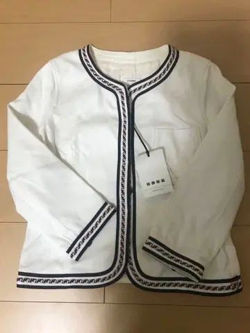택 포함 미사용 새상품 플라스테 노카라 자켓