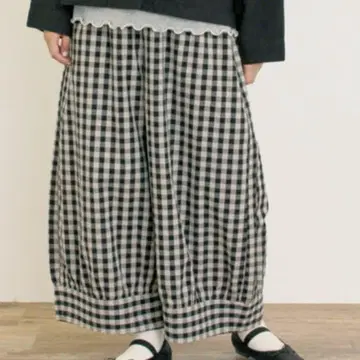 사만사 모스모스 밑단 절개 개더 팬츠 (블랙)