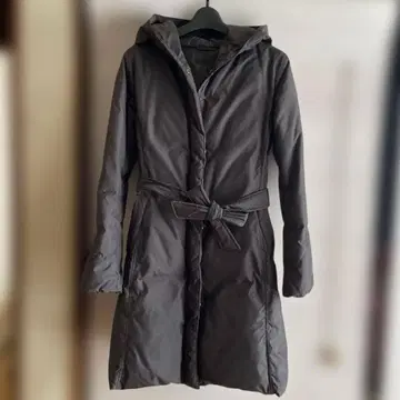 유니클로 그레이지 후드 부착 롱 다운 자켓 논스티치 M 사이즈