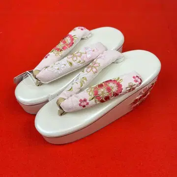 [ 초특가 ] 새상품 힐 조리 1589