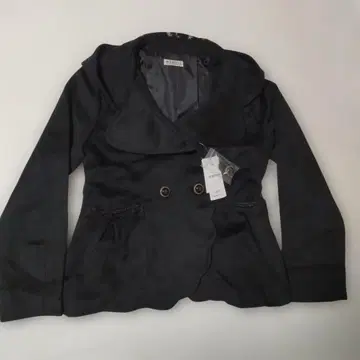 axes femme 스캘럽 숏코트 블랙