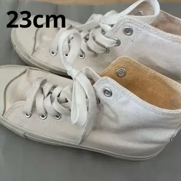 화이트 하이컷 스니커즈 스니커즈