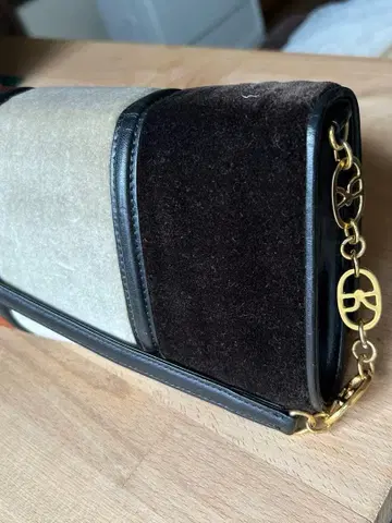 스웨이드 스트라이프 클러치백