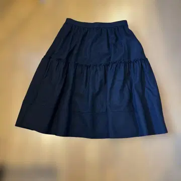 블랙 울 혼방 무릎 기장 플레어 스커트 Rene 르네