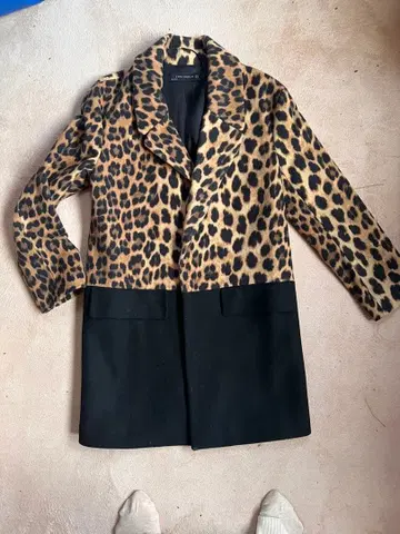 ZARA WOMAN 레오파드 무늬 체스터 코트 M 사이즈