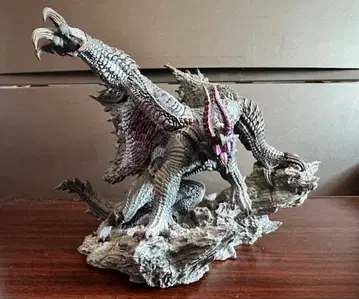 크리에이터즈 모델 블랙 식룡 고어 마갈라 복각판 피규어