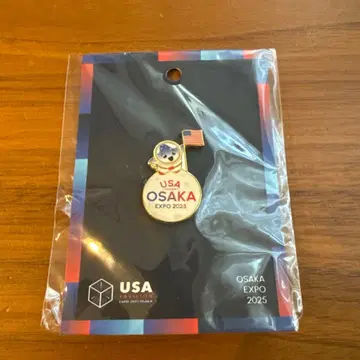 [ 미개봉 ] 만박 미국관 스파크 핀 배지